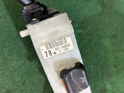 สวิตช์ก้านคอพวงมาลัย гитара SUBARU LEGACY OEM 83111AG050 BL5 BP5 BLE BL9 BP9 BPE 2004 EJ20Y MT5