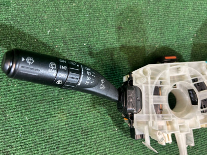 สวิตช์ก้านคอพวงมาลัย гитара SUBARU LEGACY OEM 83111AG050 BL5 BP5 BLE BL9 BP9 BPE 2004 EJ20Y MT5