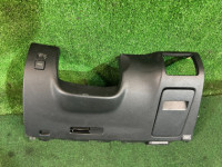 Embellecedor bajo el volante SUBARU LEGACY OEM 66075AG020JC BL5 2004 BLUE 35J