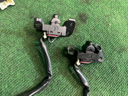Window control module SUBARU FORESTER OEM 83081FC021 83081FC030 SF5 1998 EJ205 AT