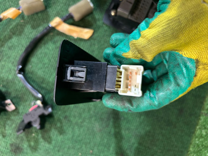 Window control module SUBARU FORESTER OEM 83081FC021 83081FC030 SF5 1998 EJ205 AT