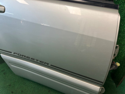 右后门 SUBARU FORESTER OEM 61401FC003 SF5 1998 SILVER 792