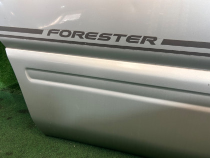 右后门 SUBARU FORESTER OEM 61401FC003 SF5 1998 SILVER 792