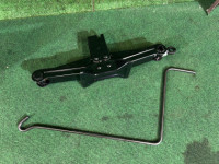 แม่แรง SUBARU FORESTER OEM 97030FC110 SF5 1998