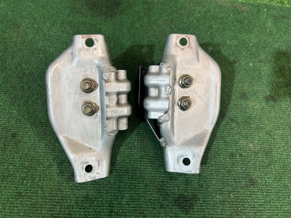 ยางแท่นเครื่อง 41022FA090 41031AA290 SUBARU FORESTER