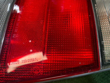 ไฟท้ายซ้าย 220-29597L SUBARU FORESTER OEM 84201FC031 SF5 1998