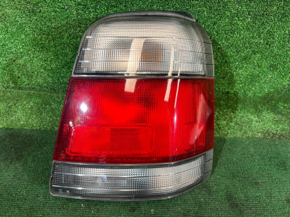ไฟท้ายขวา 220-29597R SUBARU FORESTER OEM 84201FC021 SF5 1998