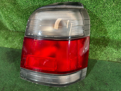 ไฟท้ายขวา 220-29597R SUBARU FORESTER OEM 84201FC021 SF5 1998