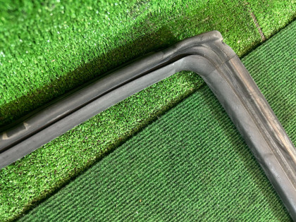 Left door seal SUBARU FORESTER OEM 62710FC010 SF5 1998 SILVER 792