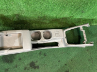 ช่องเก็บของและที่วางแขน SUBARU FORESTER OEM 92113FE100ND SG5 2007 BLACK 32J