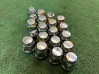 น็อตล้อ SUBARU FORESTER OEM 623006021 SG5 2007
