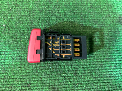 双闪警示开关 Красная SUBARU FORESTER OEM 83037SA000 SG5 2007 EJ205 AT