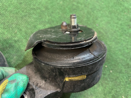 发动机支座 SUBARU FORESTER OEM 41022SA010 41022AE011 SG5 2007 EJ205 AT