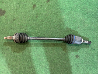 เพลาขับหน้า 28321SA031 SUBARU FORESTER