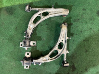 ปีกนกหน้า аллюминий 20202SA120 20202SA051 SUBARU FORESTER