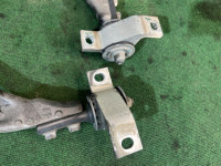 Brazos de suspensión delanteros аллюминий SUBARU FORESTER OEM 20202SA120 20202SA051 SG5 2007 EJ205 AT