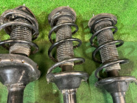 ストラット SUBARU FORESTER OEM 20360SA181 20360SA191 20380SA320 20310SA200 20310SA210 SG5 2007 EJ205 AT