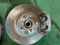 Ступицы передние SUBARU FORESTER OEM 28313AE020 28313AE030 28052AA000 26310AC041 SG5 2007 EJ205 AT