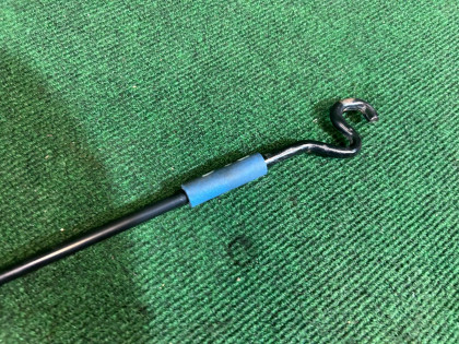 Tope del capó SUBARU FORESTER OEM 57251SA000 SG5 2007 BLACK 32J