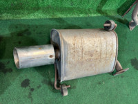 หม้อพักไอเสีย и средняя часть SUBARU OUTBACK OEM 44300AG651 44300AG641 44620AA411 BP9 2006 EJ253 AT