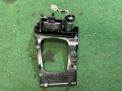 คอนโซลคันเกียร์อัตโนมัติ Черная SUBARU OUTBACK OEM 92121AG060 BP9 2006