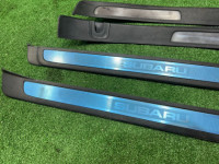 スカッフプレート SUBARU OUTBACK OEM 94060AG070 94060AG080 94061AG080 94061AG090 BP9 2006 GOLD 39J