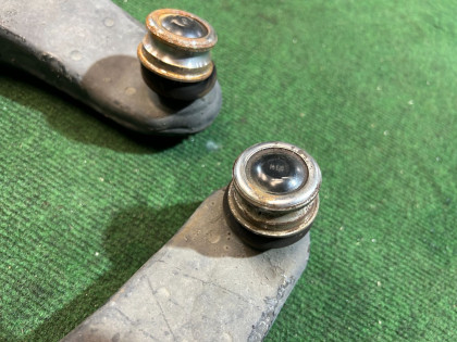 Brazos de suspensión delanteros SUBARU OUTBACK OEM 20202AG081 20202AG131 BP9 2006 EJ253 AT