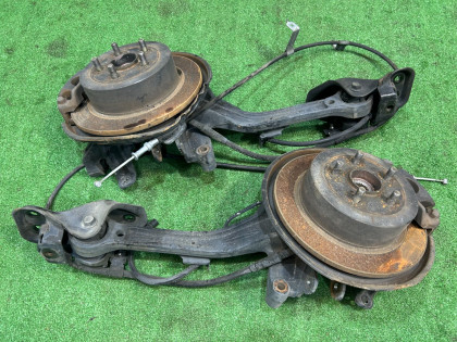 リアハブ 28473AG000 26700AG000 26692AG020 26692AG030 SUBARU OUTBACK