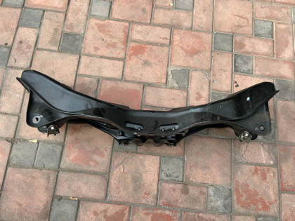 Travessa dianteira SUBARU LEGACY OEM 20101AG021 BL9 2008 EJ253 AT