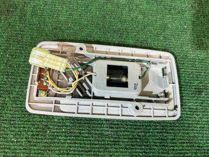 Plafón central SUBARU FORESTER OEM 84601AE000NE SF5 1998 EJ205 AT