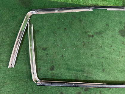 サイドモール SUBARU FORESTER OEM 62720FC000 62720FC010 SF5 1998 SILVER 792