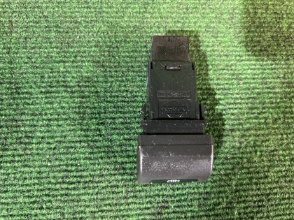 สวิตช์ไล่ฝ้ากระจกหลัง 83041FC020OE SUBARU FORESTER
