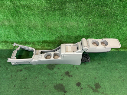 Glovebox and armrest SUBARU FORESTER OEM 92113FE100ND SG5 2007 BLACK 32J