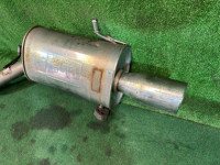 Silencioso trasero SUBARU FORESTER OEM 44300SA160 SG5 2007 EJ205 AT