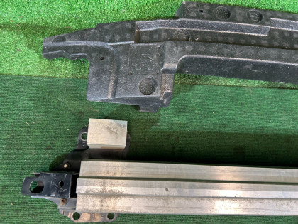 前保险杠防撞梁 SUBARU FORESTER OEM 57712SA240 57705SA060 SG5 2007