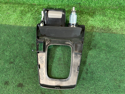 Consola del selector automático черная SUBARU FORESTER OEM 92121SA261 86257SA000 SG5 2007