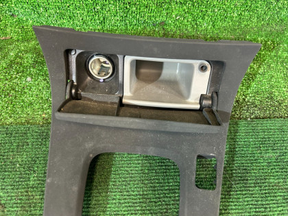 Consola del selector automático черная SUBARU FORESTER OEM 92121SA261 86257SA000 SG5 2007