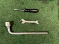 Tool kit SUBARU FORESTER OEM 97010AA050 SG5 2007