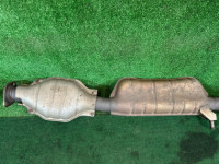 Tramo central del escape катализатор SUBARU FORESTER OEM 44200SA080 SG5 2007 EJ205 AT