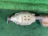 Tramo central del escape катализатор SUBARU FORESTER OEM 44200SA080 SG5 2007 EJ205 AT