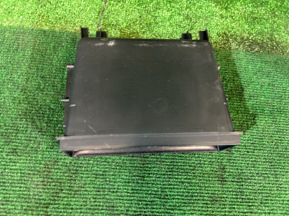 Porta-luvas Под магнитофон SUBARU FORESTER SG5 2007 BLACK 32J