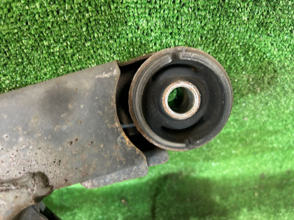 Travessa traseira SUBARU LANCASTER OEM 20152AE001 BH9 2001 EJ254 AT