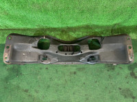 Travesaño delantero SUBARU LANCASTER OEM 20101AE023 BH9 2001 EJ254 AT