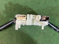 Mando de columna de dirección SUBARU LANCASTER OEM 83111AE030 BH9 2001 EJ254 AT