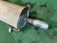 Silencioso trasero SUBARU LANCASTER OEM 44300AE120 BH9 2001 EJ254 AT