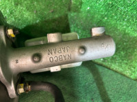 Bomba de freno SUBARU LANCASTER OEM 26401AE000 26402AE380 BH9 2001 EJ254 AT