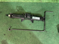 แม่แรง высокий SUBARU LANCASTER OEM 97030AC061 BH9 2001