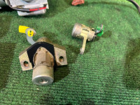 ชุดล็อกพร้อมกุญแจ SUBARU LANCASTER OEM 57491AE740 BH9 2001 GREEN 1U7