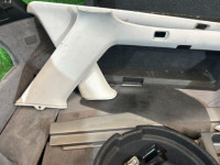 Revestimento da bagageira SUBARU LANCASTER OEM 94015AE020OB 94015AE030OB 94047AE020NS 94047AE030NS BH9 2001 GREEN 1U7