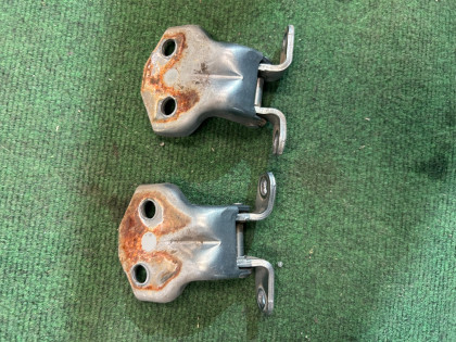 บานพับประตูหน้าขวา SUBARU LANCASTER OEM 61220AC000 61220AC010 BH9 2001 GREEN 1U7